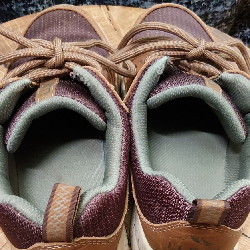 L.L. Bean Women's Brown and Green Leather Sneakers - Picture 4 of 9